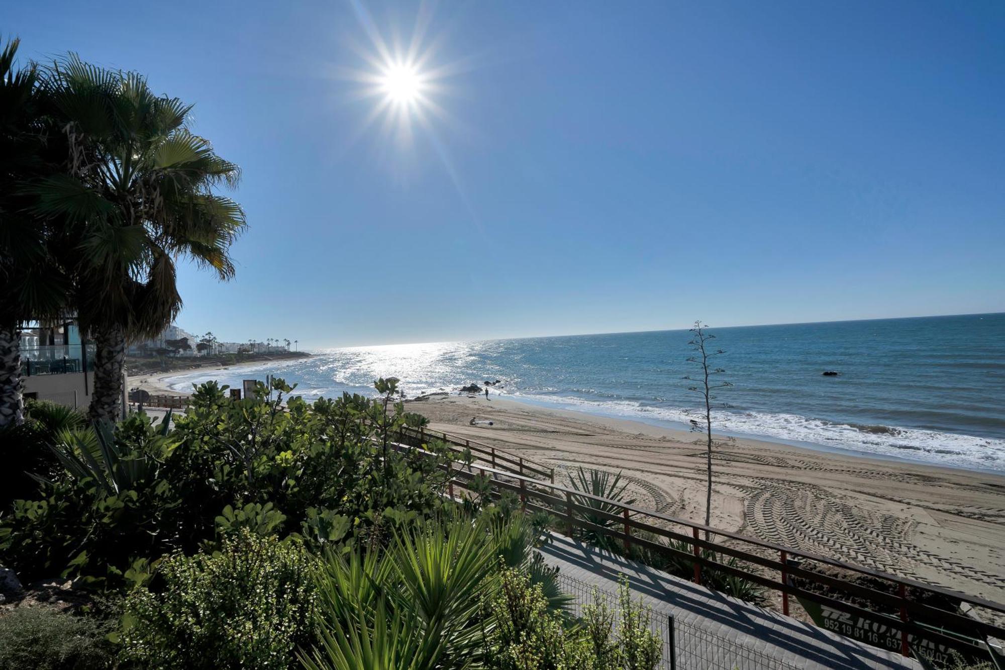 Casa Mar Apartamento Front Beach Con Wifi, Piscina, Padel Y Tenis - Lubina Del Sol Sitio de Calahonda المظهر الخارجي الصورة