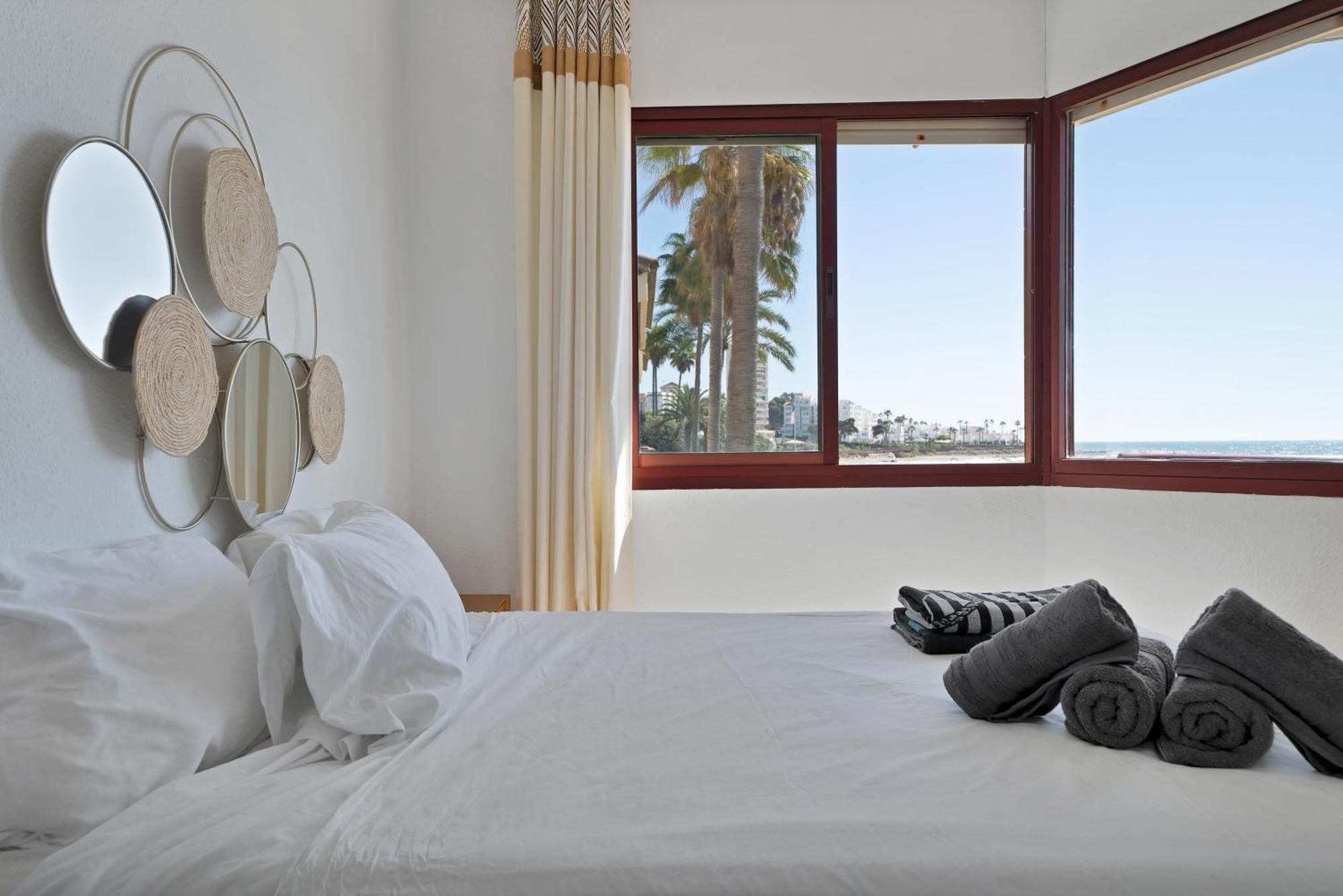 Casa Mar Apartamento Front Beach Con Wifi, Piscina, Padel Y Tenis - Lubina Del Sol Sitio de Calahonda المظهر الخارجي الصورة